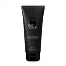 Frasco preto com letras douradas contendo 200ml de loção hidratante corporal da marca Her Code.