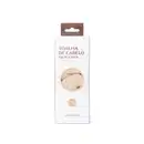 Toalha de cabelo microfibra da marca O Boticário, em embalagem retangular branca com detalhes em marrom, apresentando texto informativo sobre o produto.