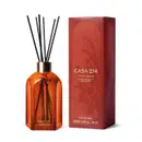 Difusor de ambientes em vidro laranja com varetas e letras douradas da marca Casa 214 Vanilla Sublime com a caixa laranja e dourada ao lado.