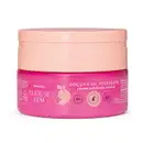 Pote pink com tampa rosa de creme esfoliante intenso da linha Cuide-se Bem Doçura na Pessegura, contendo 200g do produto. O rótulo destaca que o creme possui 95% de ingredientes de origem natural.