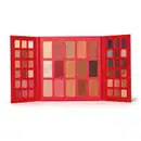Paleta de maquiagem multifuncional Make B. Cereja Rouge em estojo rosa com diversas cores em tons de branco, rosa, vermelho, nude e marrom.
