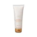 Frasco branco com letras e tampa em dourado contendo 75g de geleia iluminadora hidratante corporal da marca Lily.