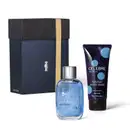 Kit de produtos de beleza da marca Celebre, incluindo um frasco de fragrância azul e um tubo de gel de banho e cabelo em embalagem preta e azul, apresentados em uma caixa preta com detalhes em couro.