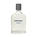 Frasco de vidro transparente com a marca Portinari Memórias gravado em azul escuro, com tampa preta texturizada em formato geométrico.