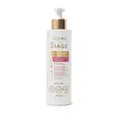 Frasco branco de shampoo da linha Siàge da Eudora, com tampa tipo pump com detalhes dourados e rótulo em doutra e rosa contendo informações sobre o produto, que promove resistência antiqueda e ancoragem capilar.