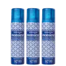 Três frascos de desodorante perfumado Monsieur da marca Greenwood, com embalagem azul e branca, apresentando um padrão geométrico. Cada frasco contém 170 ml do produto.