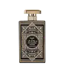 Frasco de perfume Al Wataniah Oud Mystery Intense, com design ornamental em preto e dourado, rótulo destacado com texto árabe e inglês.