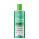 O produto apresentado é um Tônico Adstringente da marca Labotrat. A embalagem é um frasco plástico verde com tampa verde, contendo 250ml do produto.