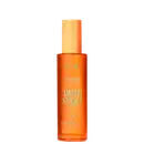 Spray perfumado Amalfi Sunset da marca Skelt. Embalagem cilíndrica de plástico transparente na cor laranja. Rótulo na parte frontal com o nome do produto "Amalfi Sunset" em letras maiúsculas.