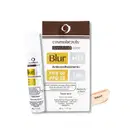 Bloqueador solar da marca Cosmobeauty, chamado Cosmoblockcolor Blur HD. O produto vem em um tubo branco com o nome "Blur" e informações sobre o FPS 60 e PPD 25.