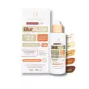 O produto apresentado é um filtro solar da marca Cosmobeauty, chamado Blur Fluid FPS 75. Trata-se de um produto com tecnologia Dermossoma, que protege com FPS 75 e ação antipoluição. O rótulo destaca que o produto é ativo premium e protege por 18 horas.
