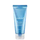 Tubo de limpeza facial Medicube Zero Foam Cleanser, com embalagem azul clara e texto em branco. Contém extratos de melissa e camélia japonesa para limpeza profunda dos poros.