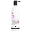 Produto de cuidado capilar da marca Curly Care. Frasco plástico branco com tampa preta. Rótulo com o nome "Fix U!" em letras grandes e rosa, e "gel creme" em letras menores abaixo.