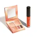 Paleta de sombras e gloss labial da marca Quem Disse, Berenice? em embalagem de tons rosados e detalhes em preto. A paleta contém diferentes tons de sombras neutras e o gloss possui acabamento brilhante.