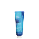 Bisnaga azul com letras brancas e pretas contendo 30g de creme reparador para as mãos da marca Repair Quem Disse, Berenice?.