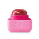 Produto de beleza em embalagem plástica rosa e vermelha. Rótulo na parte inferior rosa com o texto "OBOTICÁRIO CUIDE-SE BEM" em letras brancas.