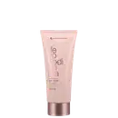 Bisnaga rosa claro com tampa e letras rose gold contendo 200g de loção hidratante corporal Desobediência Quem Disse, Berenice?.
