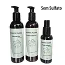 Kit com shampoo, condicionador e fluido capilar da marca Quantic Flora.