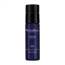Frasco azul escuro com letras cinzas contendo 100ml de body spray Malbec Ultra Bleu.