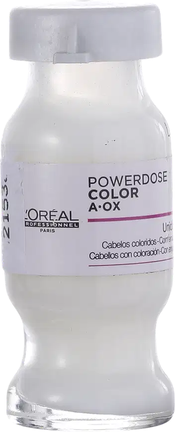 Frasco de vidro branco com tampa branca. Rótulo com texto "POWERDOSE COLOR A-OX L'OREAL PROFESSIONNEL" em letras pretas. Produto de perfumaria com informações sobre cor e tratamento para cabelos.