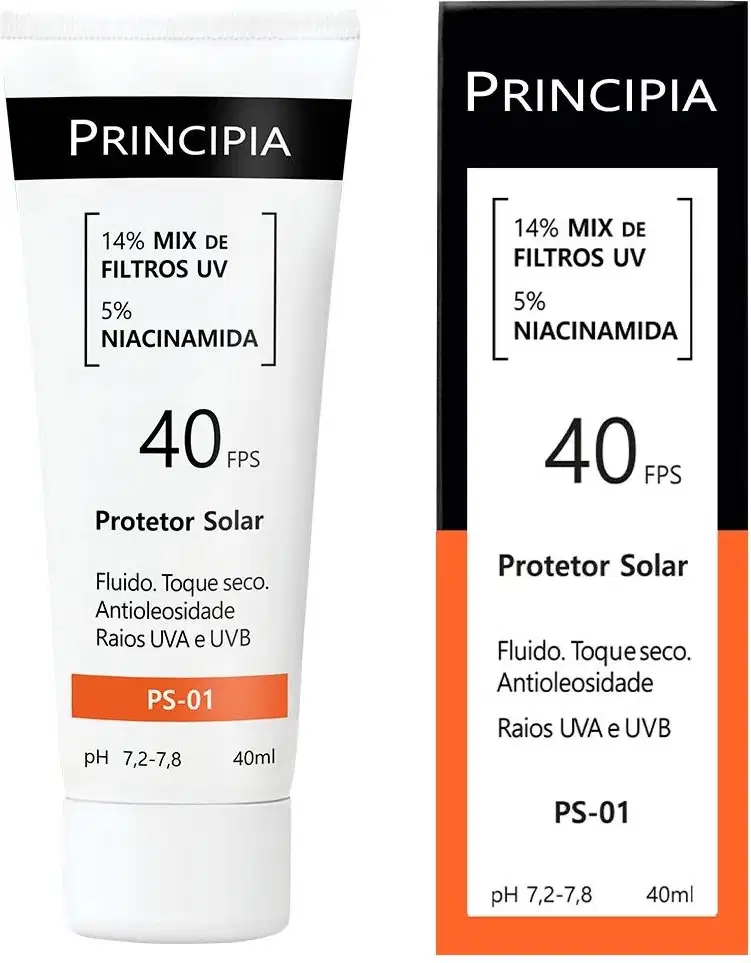 Embalagem de protetor solar da marca Principia, com 40 FPS, contendo 14% de filtros UV e 5% de niacinamida. Apresenta-se em tubo branco e preto com informações sobre o produto em destaque.