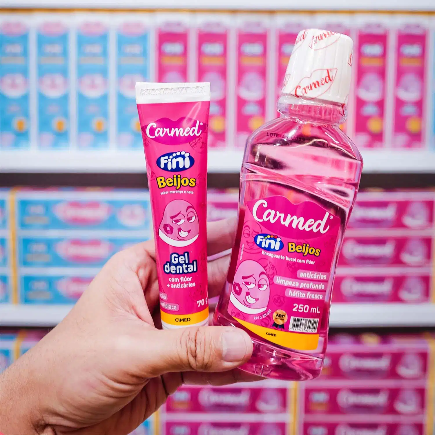 Enxaguante Bucal e gel dental Carmed Fini Beijos