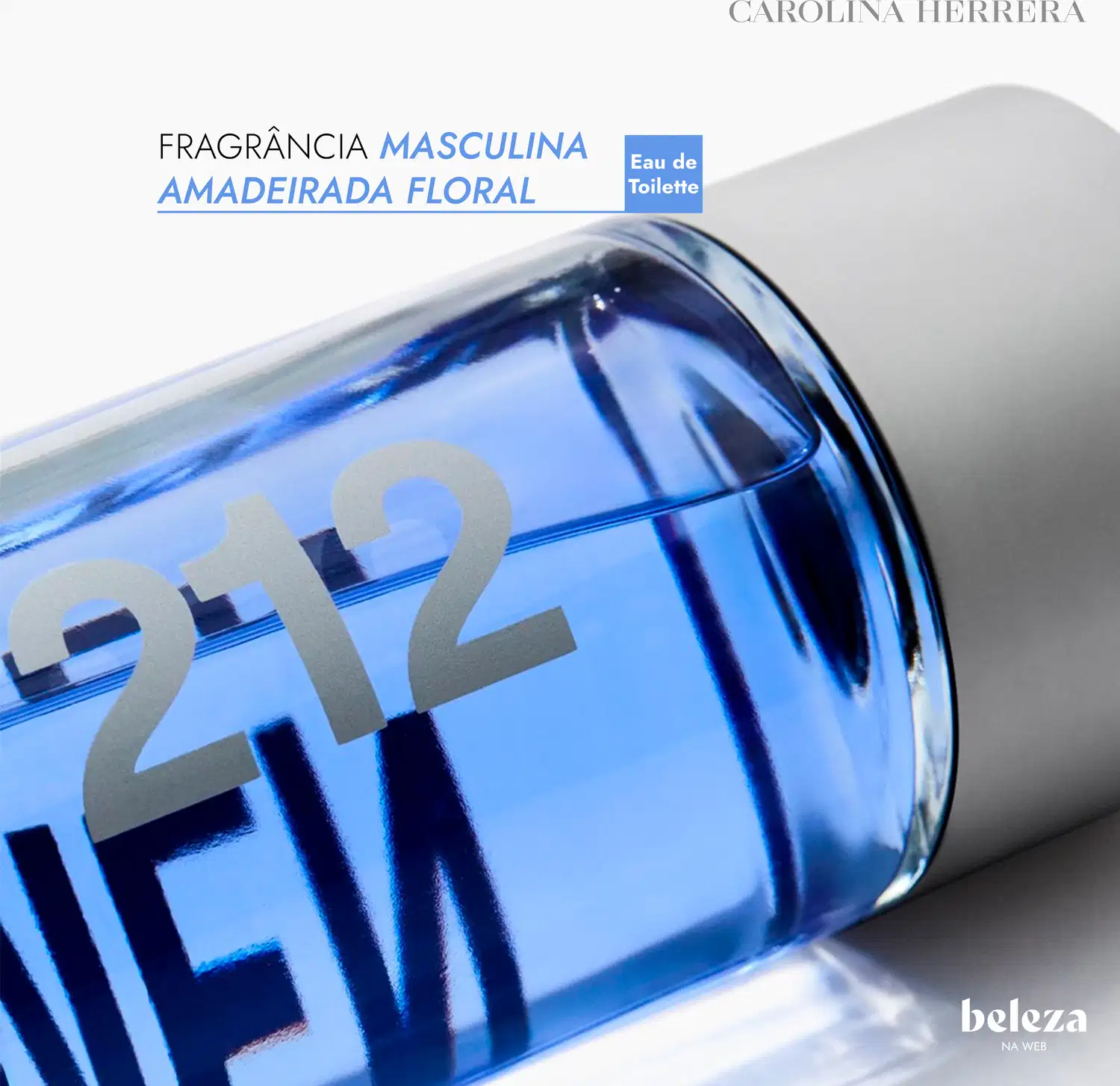 Frasco de item de perfumaria masculino com fragrância amadeirada floral, da marca Carolina Herrera, com texto "Fragrância Masculina Amadeirada Floral" e "Eau de Toilette" em fundo azul.