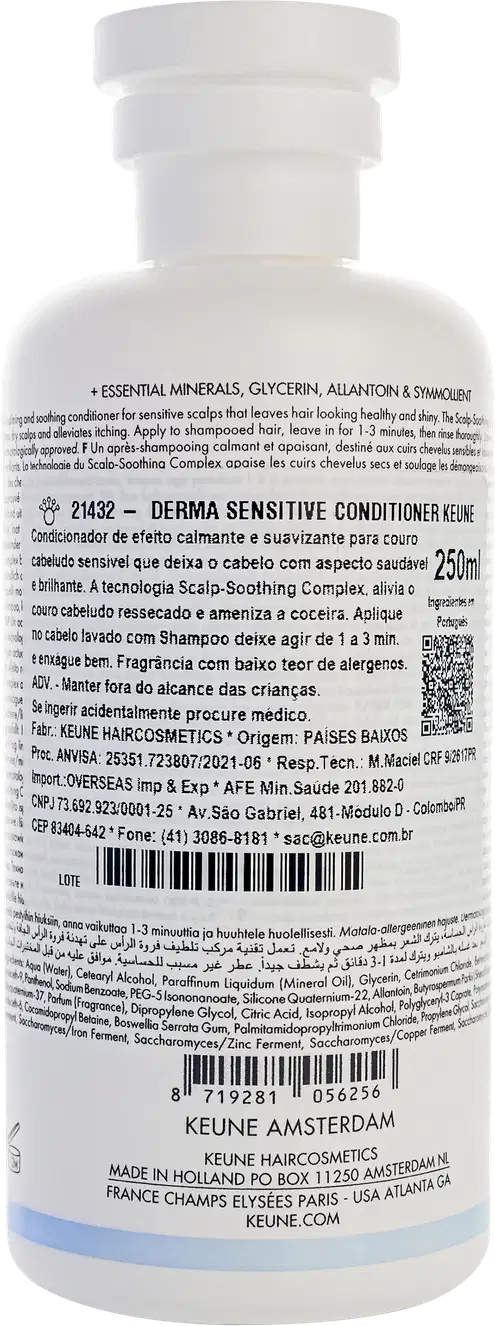 Frasco branco de condicionador Keune Care Derma Sensitive, com 250 ml de capacidade. O rótulo apresenta o nome da marca e do produto, bem como informações sobre sua função de acalmar o couro cabeludo sensível.