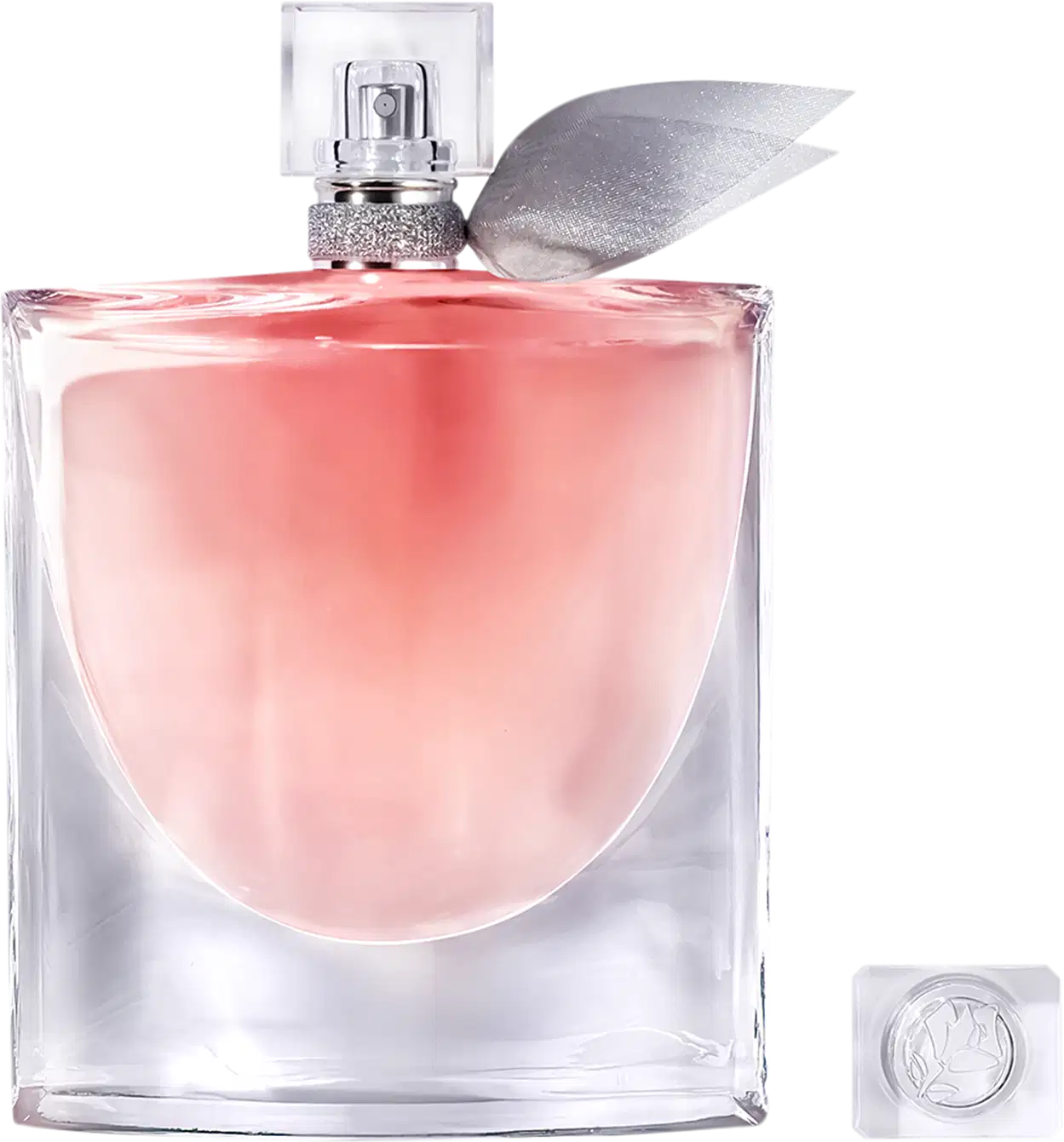 Frasco de perfume Lancôme com tampa prateada e decoração brilhante, contendo um líquido rosa claro. A embalagem é transparente, permitindo visualizar o conteúdo.