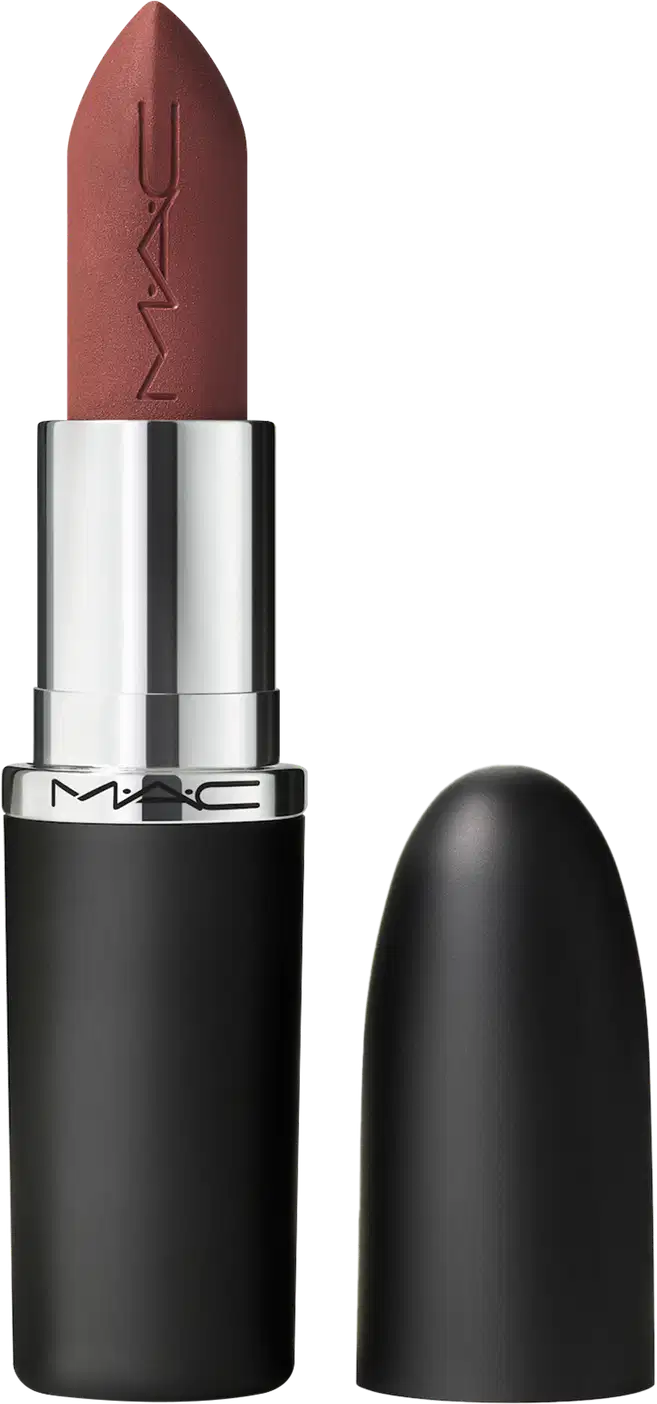 Batom com acabamento matte. M·A·C MACximal conta com um maravilhoso efeito duradouro, mantendo a cor por até 12 horas.