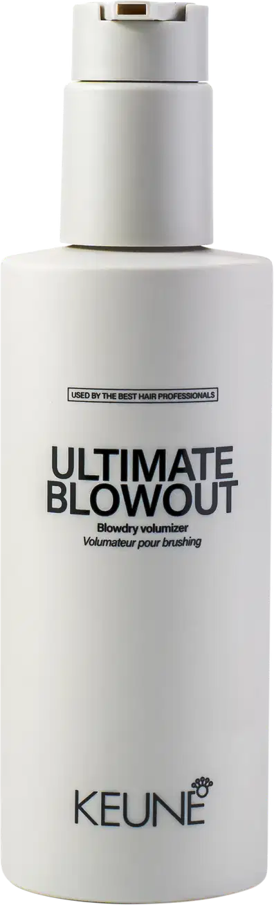 A imagem mostra o produto Ultimate Blowout, da marca Keune. Embalagem plástica bege opaca com pump dosador. Rótulo com o texto "ULTIMATE BLOWOUT Blowdry volumizer Volumisateur pour brushing" em letras pretas maiúsculas.