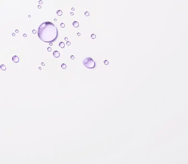Frasco de spray da linha Blondorplex da Wella Professionals, com fórmula para proteção anti-frizz para cabelos loiros. Embalagem de plástico branco com detalhes em roxo e azul, contendo 145ml do produto.