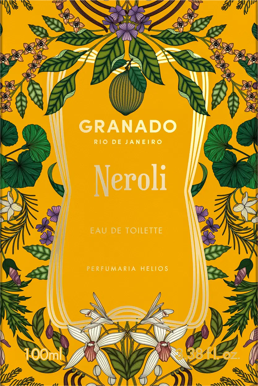 Embalagem em tons de amarelo e verde, contendo ilustrações florais. O rótulo apresenta o nome do produto e da marca em destaque.
