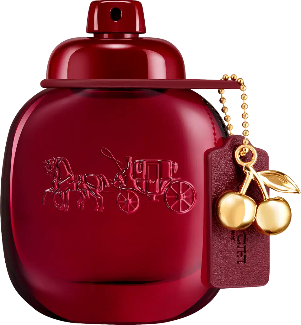 Frasco de perfume Coach vermelho escuro com tampa arredondada e pingente dourado em formato de cereja. Embalagem com gravação em relevo de carruagem.
