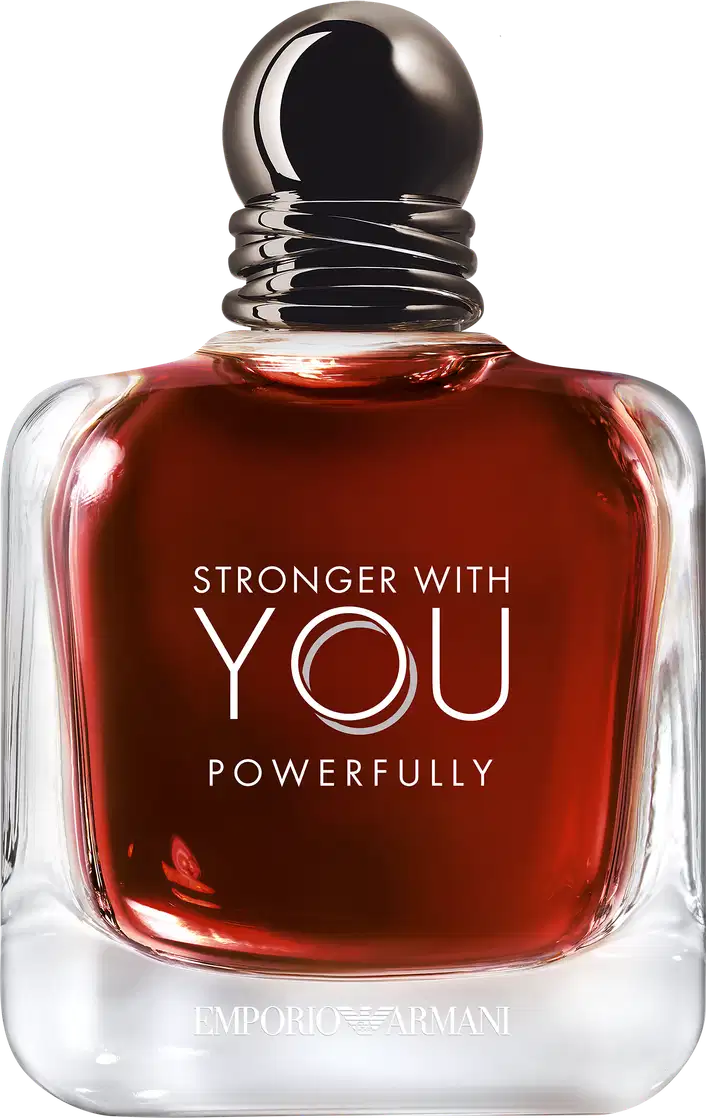 Frasco  e caixa do perfume com formato esférico e tampa prateada. O líquido vermelho exibe o texto "STRONGER WITH YOU POWERFULLY" em letras brancas. O produto é apresentado em fundo preto, destacando sua aparência elegante e sofisticada.