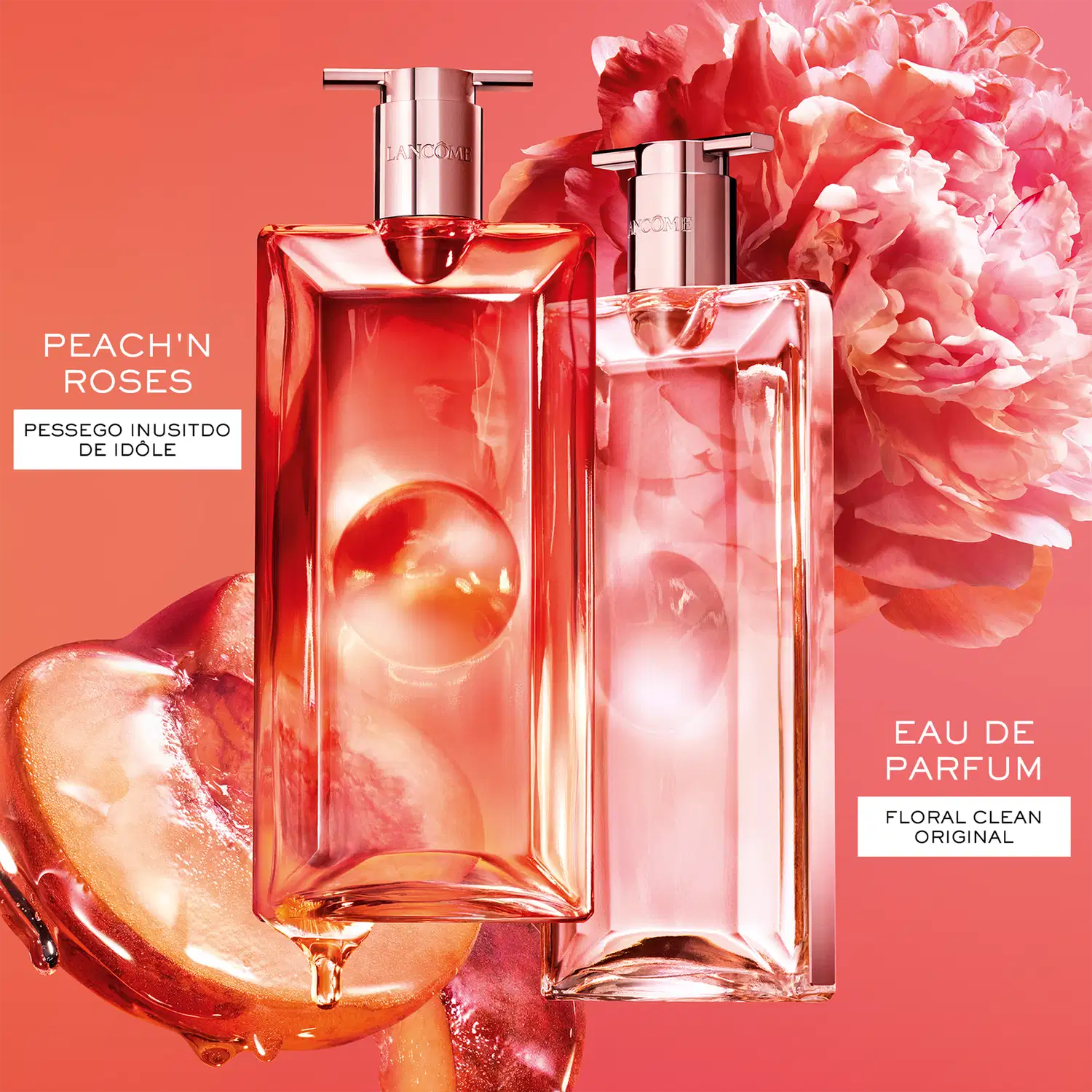 Dois frascos de item de perfumaria da marca Lancôme em embalagens de vidro com detalhes em rosa, contendo líquido avermelhado, rodeados por flores de peônia rosa.