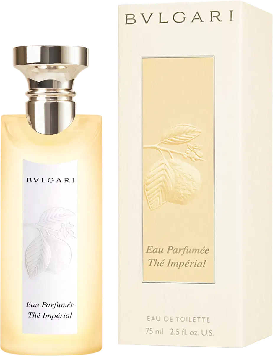 Frasco de perfume Bvlgari Eau Parfumée Thé Impérial, com design elegante em tons claros e rótulo branco com nome da marca. Embalagem com tampa metálica dourada, apresentando uma fragrância sofisticada da linha Bvlgari.