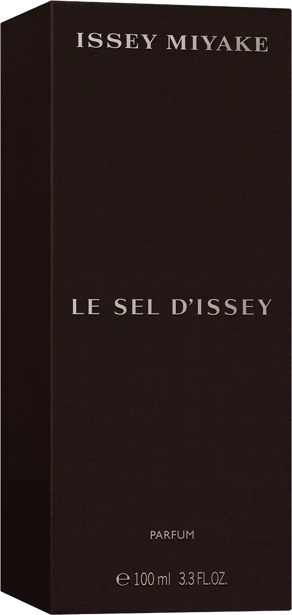 Caixa retangular escura com texto "ISSEY MIYAKE" e "LE SEL D'ISSEY" em branco, contendo um item de perfumaria.