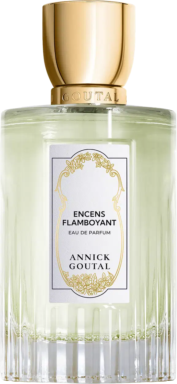 Frasco de Eau de Parfum Encens Flamboyant da Annick Goutal. Embalagem em vidro cilíndrico com líquido verde claro, tampa dourada e rótulo branco com ornamentação dourada. Design elegante e refinado.