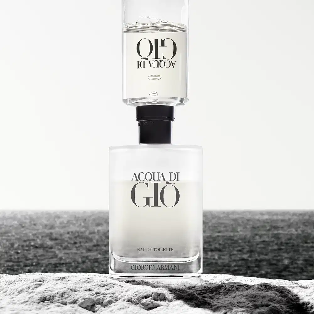 A imagem mostra o perfume importado masculino Acqua di Giò Pour Homme de Giorgio Armani.