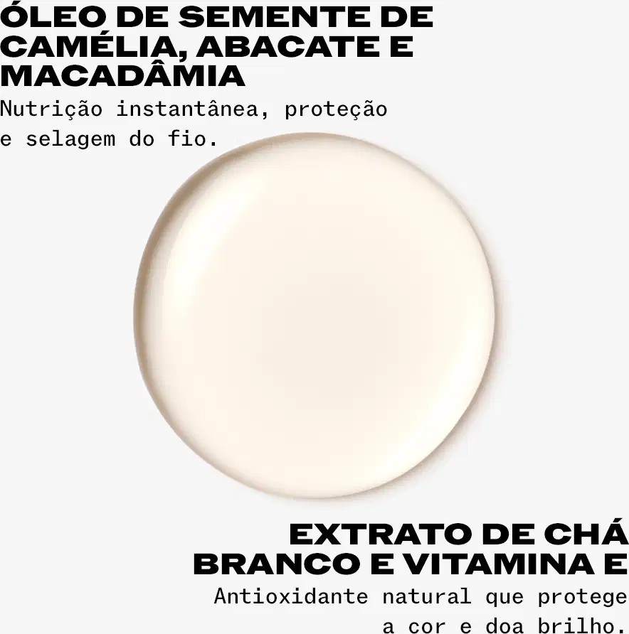 O óleo apresenta uma textura cremosa, de aparência suave e brilhante, com uma coloração branca e uniforme. Sua consistência sugere uma fórmula leve e facilmente absorvível, ideal para uma nutrição instantânea e proteção contra os efeitos do frio.