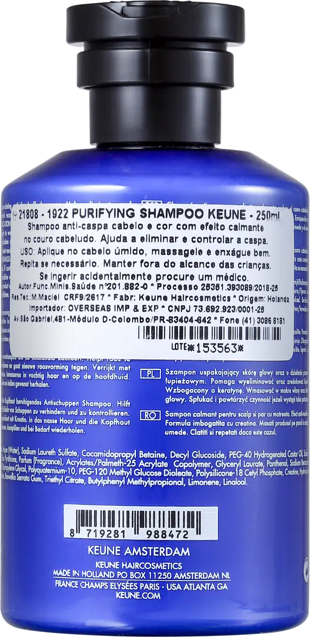 A imagem mostra o rótulo, está impresso o nome do produto 1922 PURIFYING SHAMPOO e a descrição dos ingredientes e instruções de uso em idiomas diferentes, incluindo português e inglês.