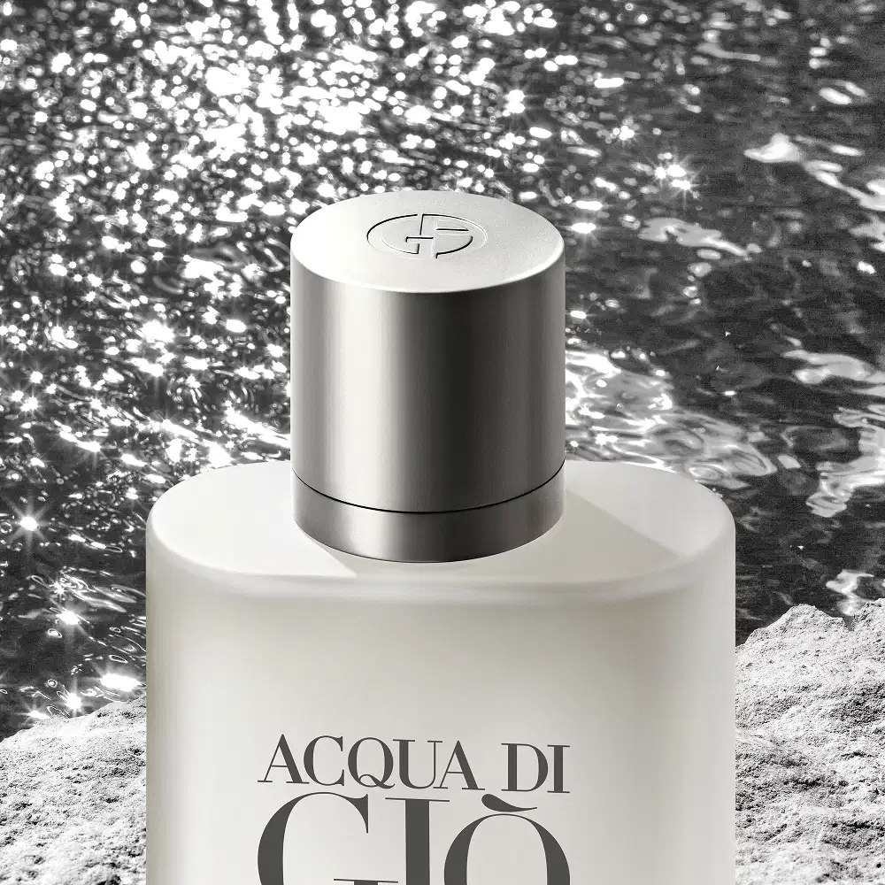 A imagem mostra o perfume importado masculino Acqua di Giò Pour Homme de Giorgio Armani.