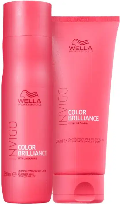 Dois produtos da linha Color Brilliance da Wella Professionals, em embalagens rosa vibrante. Um frasco de shampoo e um tubo de condicionador, ambos com o nome da linha e o destaque para o ingrediente "lime caviar".