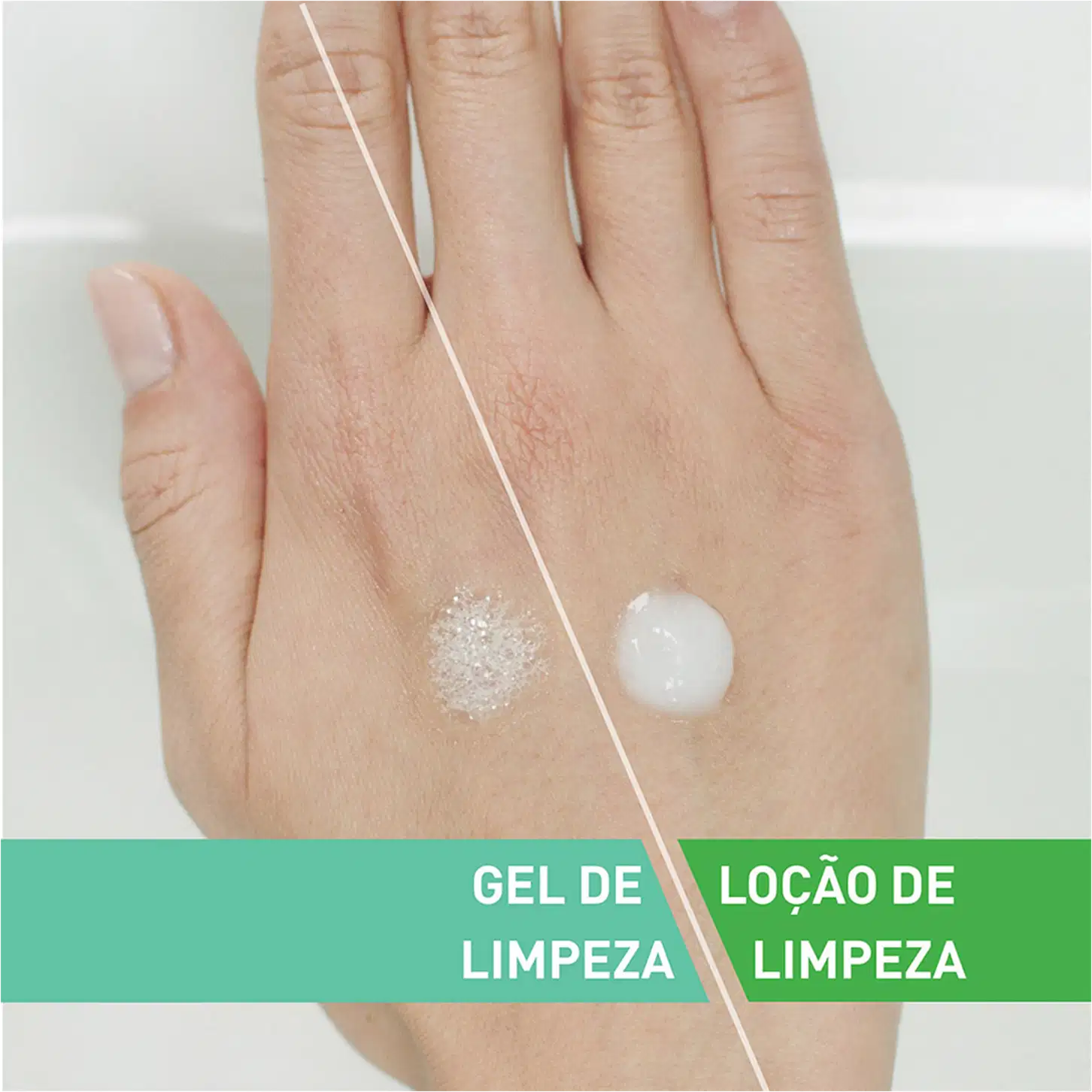 Frasco de loção de limpeza hidratante da marca CeraVe, com embalagem branca e verde, contendo 473 ml do produto. O rótulo destaca que o produto é desenvolvido com dermatologistas e contém 3 ceramidas essenciais e ácido hialurônico.