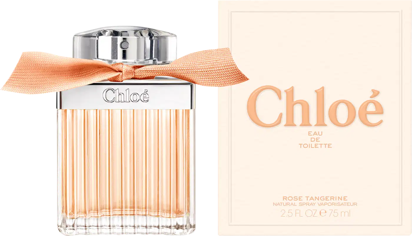 Frasco de perfume Chloé com tampa prateada e laço laranja, em embalagem de vidro com listras verticais, exibindo o nome da marca em destaque.