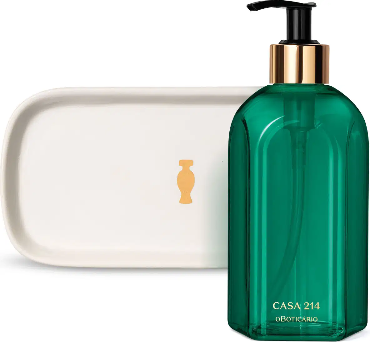 Vidro verde com detalhe dourado e tampa dosadora preta contendo 400ml de sabonete líquido Casa 214 Brisa de Cedro e uma bandeja de lavabo branca com logo da marca O Boticário em dourado.