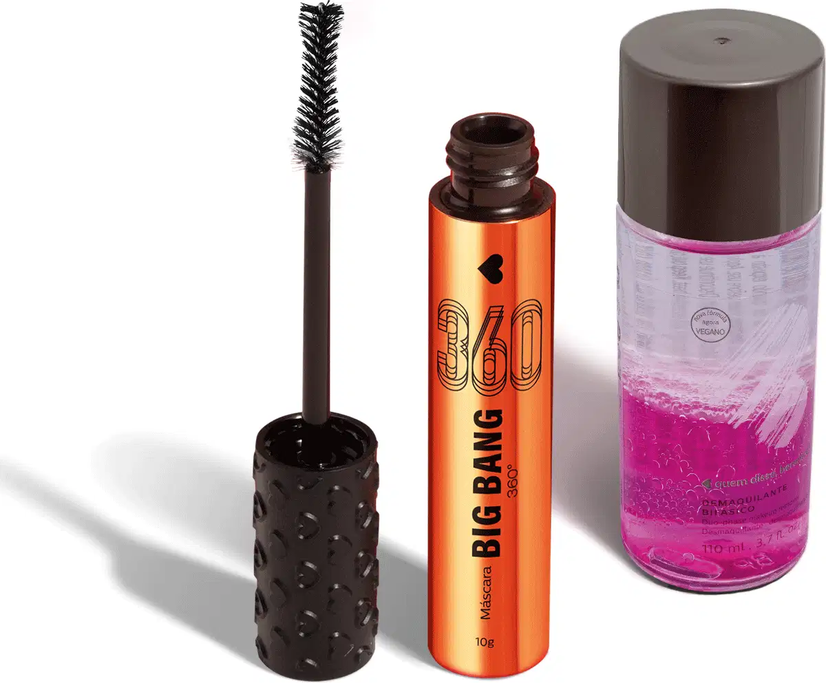 Máscara de cílios Big Bang 360 em embalagem laranja com tampa com textura de corações e aplicador pretos acompanhado de um frasco com líquido roxo e incolor e tampa preta de demaquilante bifásico, ambos da marca Quem Disse, Berenice?.