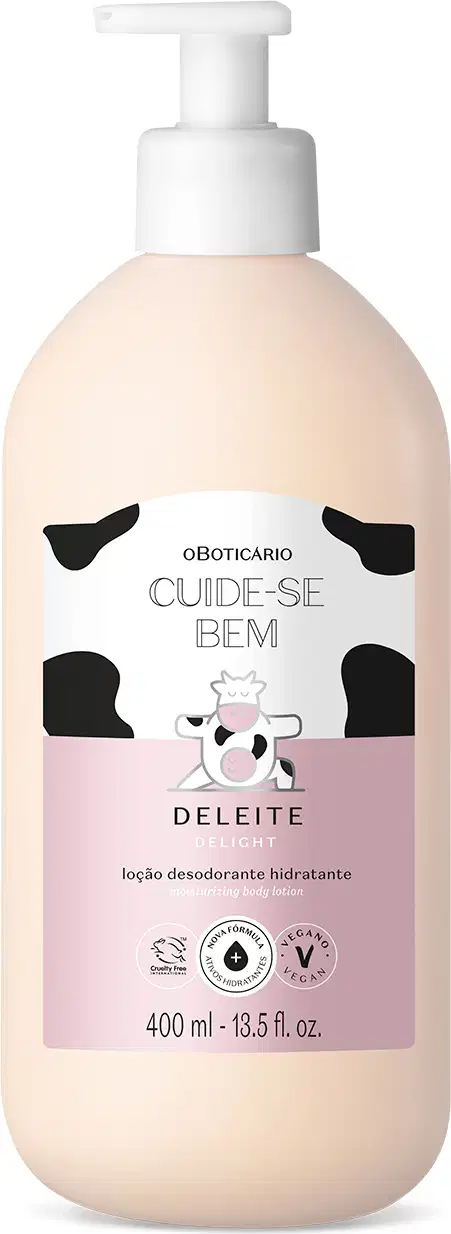 Imagem de um frasco branco com bomba dosadora e rótulo rosa e branco com detalhes pretos e ilustração de vaca, contendo 400 ml de loção hidratante corporal da marca Cuide-se Bem Deleite.