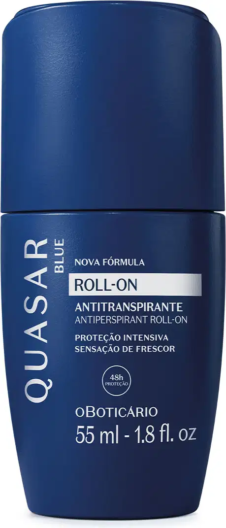 Frasco roll-on azul da marca Quasar, contendo 55 ml de antitranspirante. Rótulo com o nome do produto "Nova Fórmula Roll-On Antitranspirante" e informações sobre a proteção intensiva e sensação de frescor.